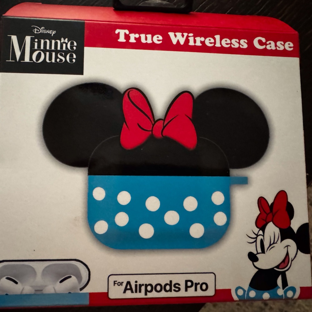 NEW Disney Minnie Mouse AirPods Pro Case - Black and Blue
